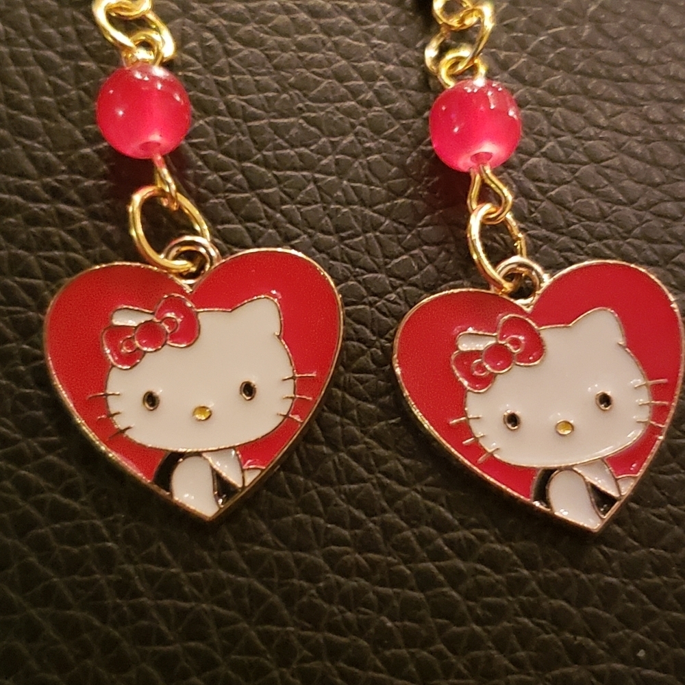 Handmade Beaded Valentine's Day Red Hello Kitty Heart Dangle Earrings - Picture 2 of 3